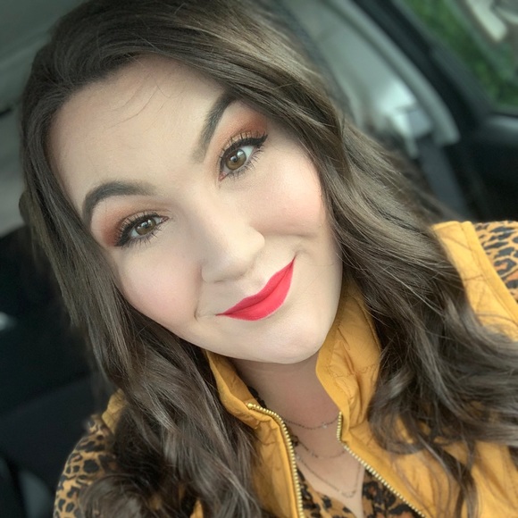 Meet your Posher, Katie - Picture 3 of 8